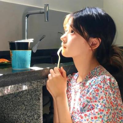 地缚少年花子君